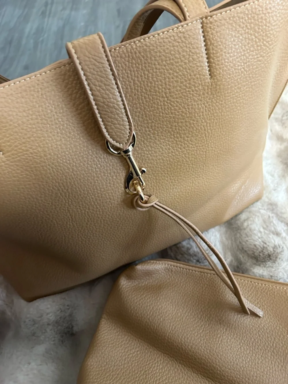 NWOT Classic Tan Tote with Pouch